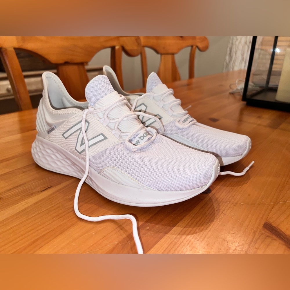 New Balance Men’s Fresh Foam Roav Running Shoe. Size 9.5